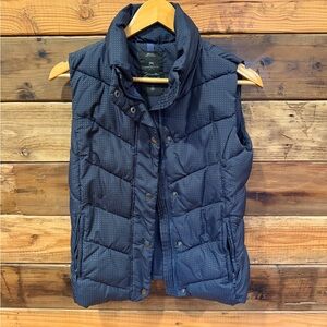 Women's GAP Winter Warmth Navy Polka Dot Quilted Vest - XS